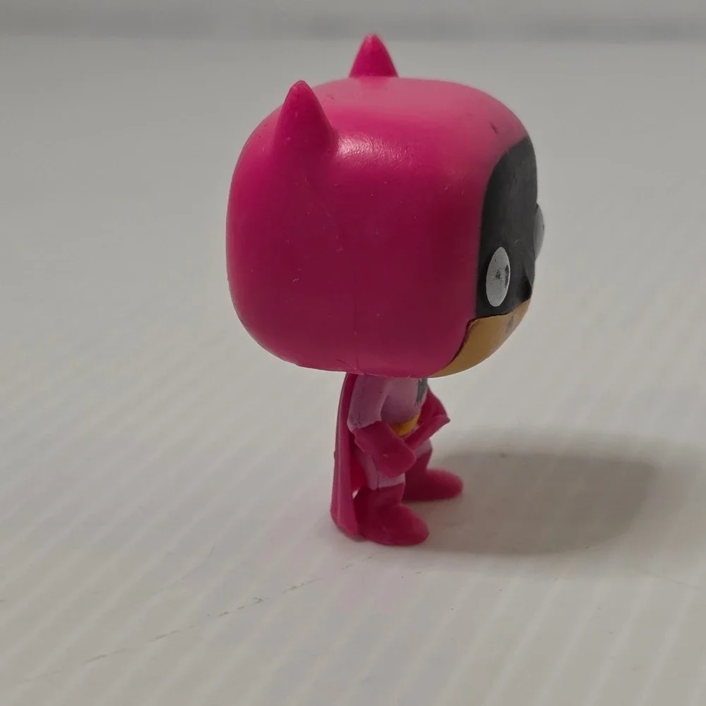 Funko Pint Size‎ Heroes Small Pink Batman Fair MINI size